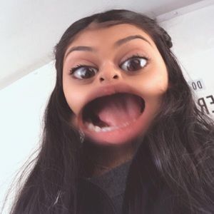 Meet your Posher, Janafrin